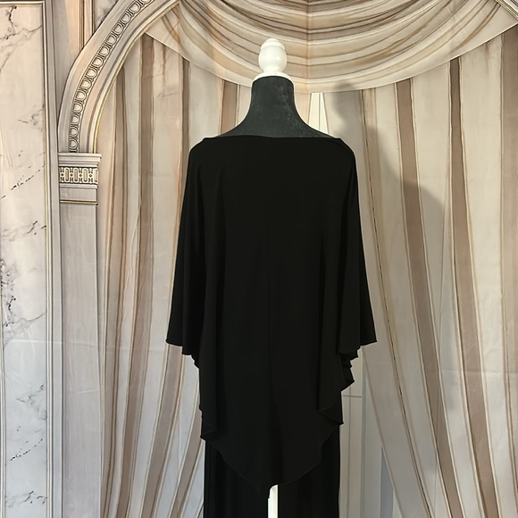 Beautiful butterfly pantset. Casual dressy two piece elephant leg V shape tunic. - Picture 6 of 7